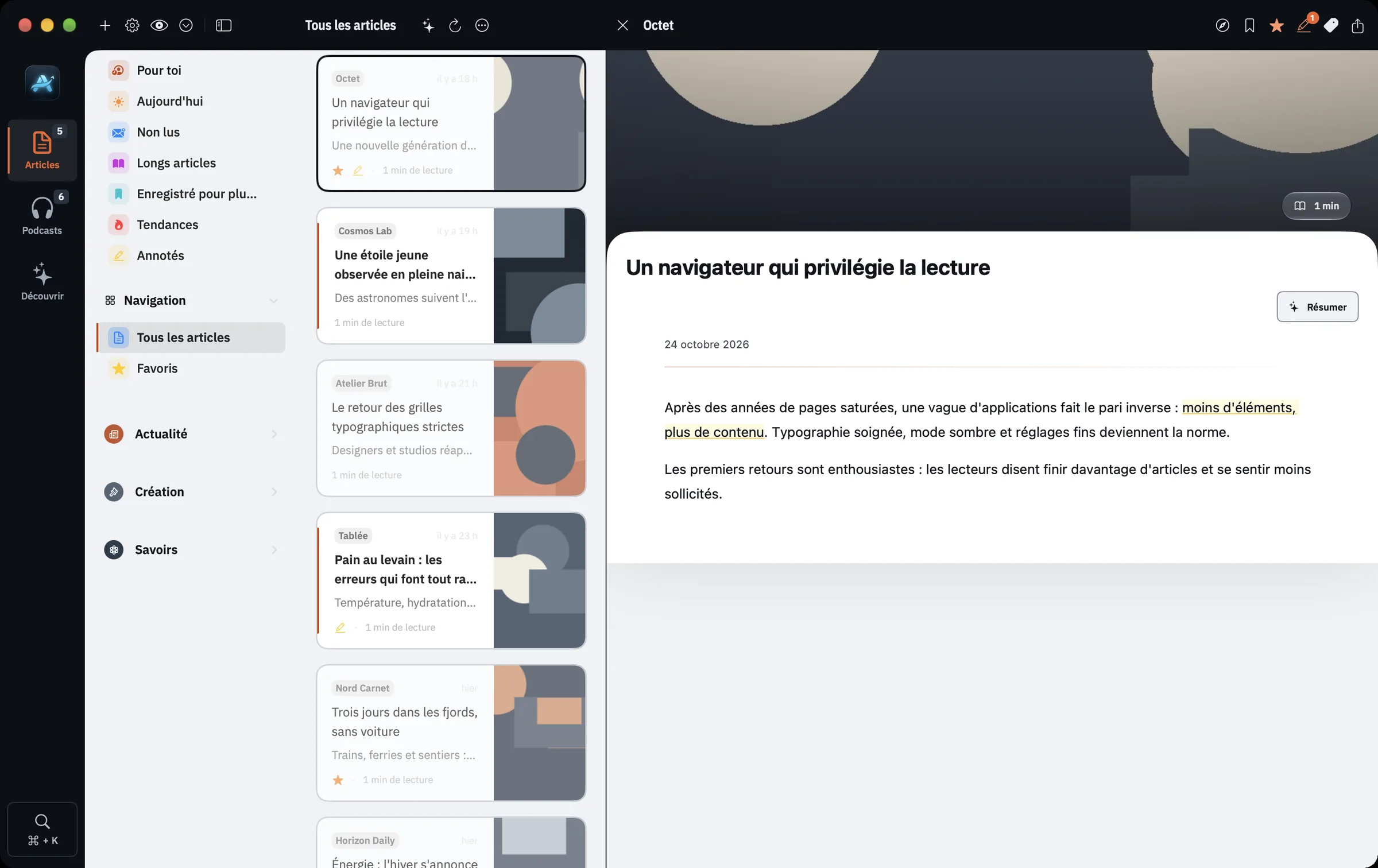 Alume sur Mac : les flux intelligents, la liste des articles et un article ouvert, avec un passage surligné et le bouton Résumer